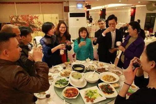 顾老板请客吃瓜,瓜界盛宴共享欢乐时光